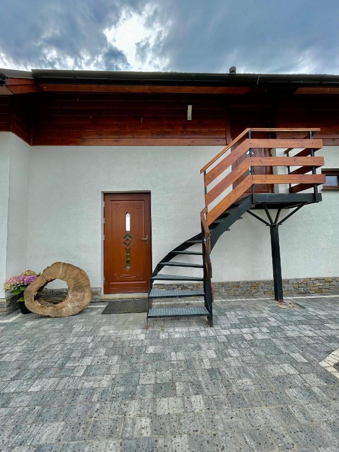 Dwa Stawy Apartment Бяли Дунаец Екстериор снимка
